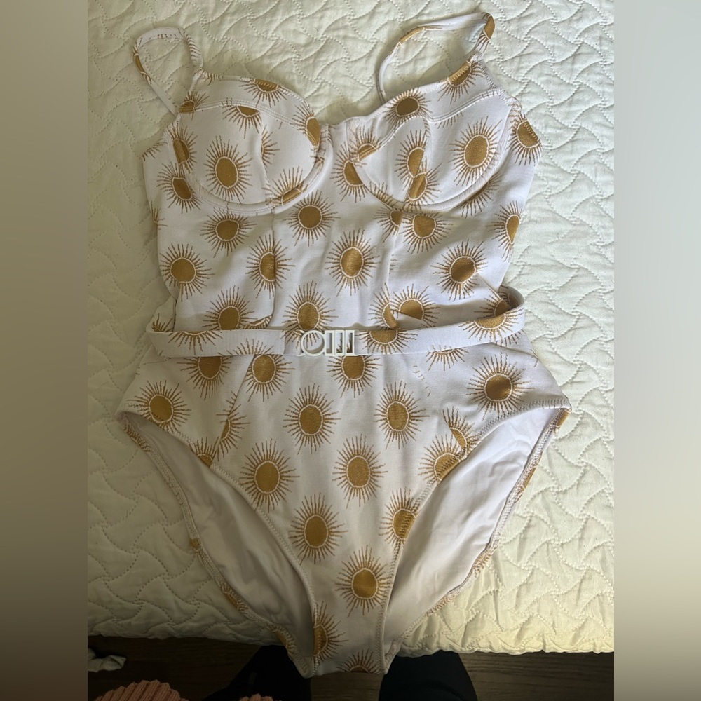 Solid and stripe Spencer belted one piece metallic suns size large